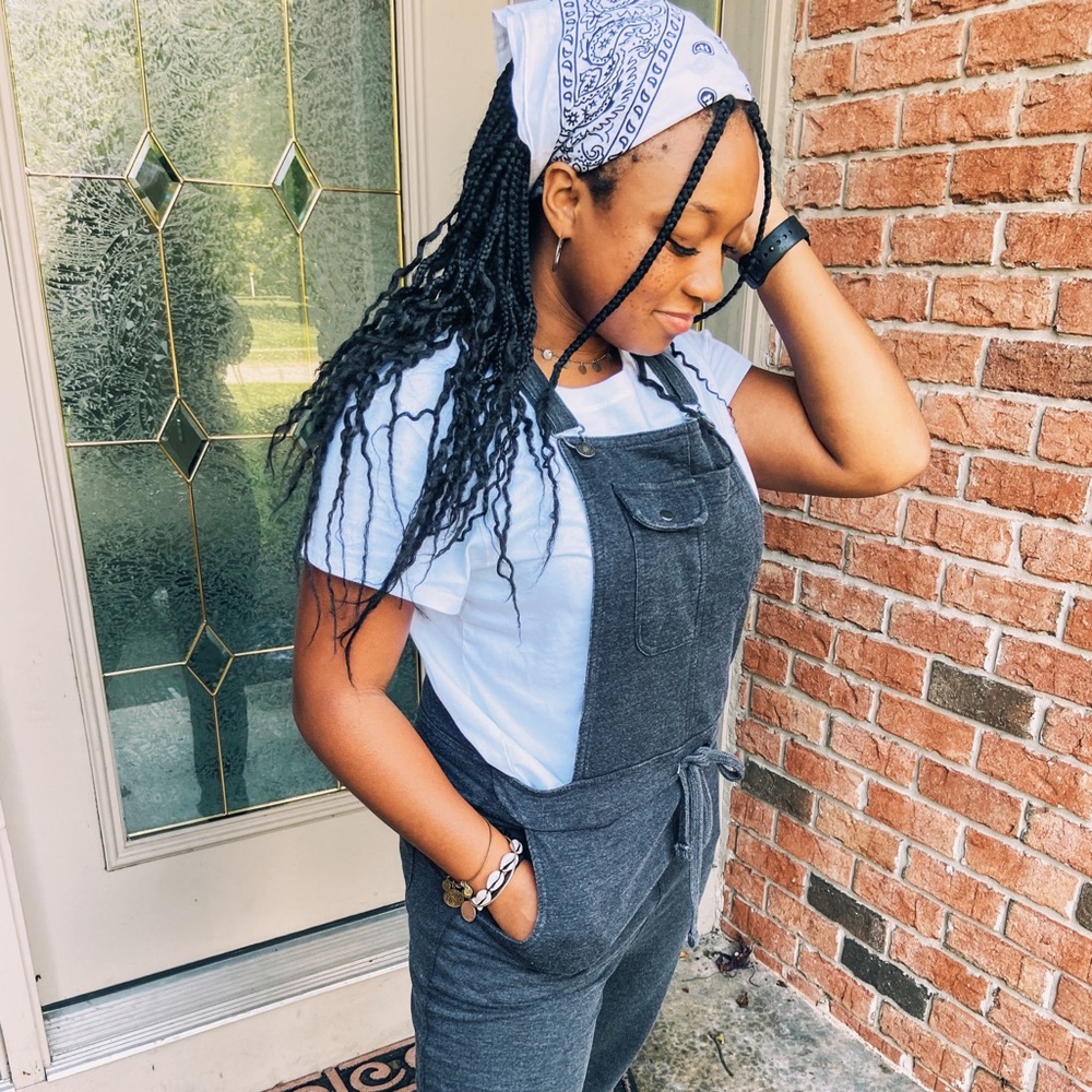 Meet your Posher, Akua